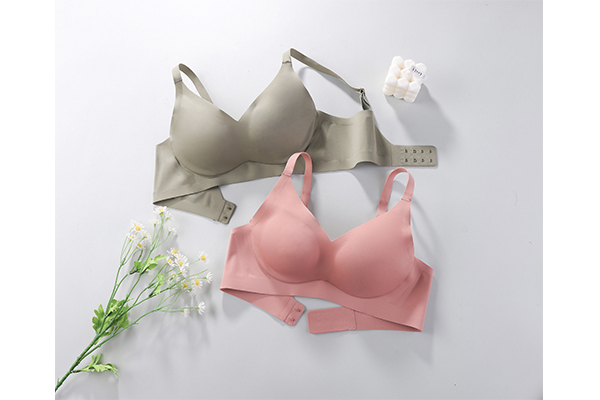 Small Chest Style Underwear Seamless Gathering Comfortable Type Without Steel Ring Medium Thick Cup Glossy Solid Color Bra 638